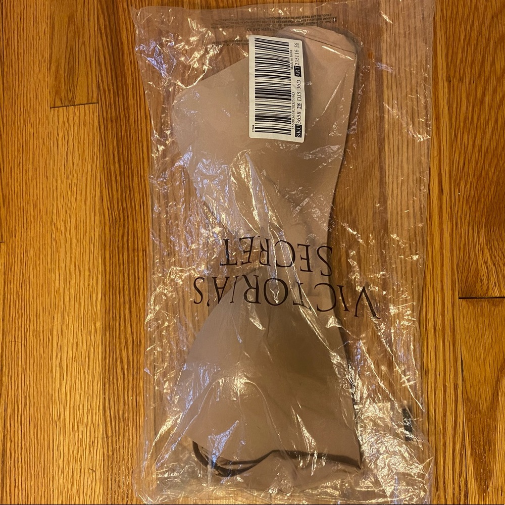 Brand New Victoria Secret “T-shirt” Wireless Bra